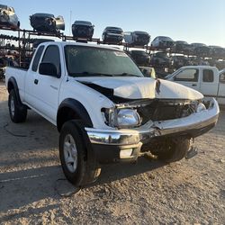 Auto parts 2002 Toyota Tacoma