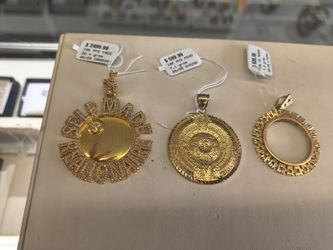 14k10k gold pendant different prices and grams layaway available 10% down if you interested please make sure you ask for Maribel thank