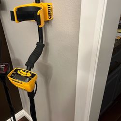 Garrett ACE 400 Metal Detector 
