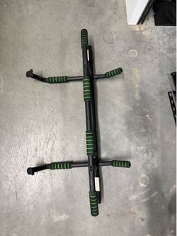 Pull up bar