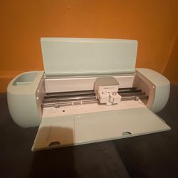 Cricut Explore 3 (vinyl Cutter For Clothes)