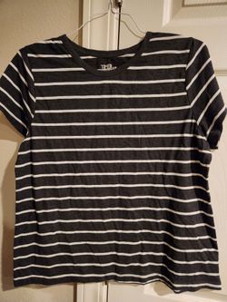 Womens dark gray and white striped tshirt