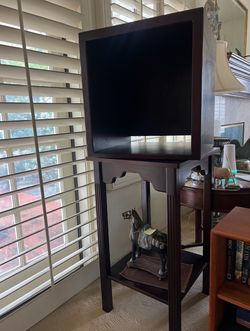 Rotating Wooden Display Pedestal / Display Cube
