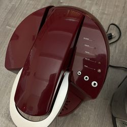 KEURIG COFFEE MACHINE 