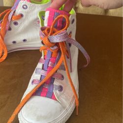 Converse Girls Size 3 