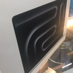 MacBook Pro M5 Chip New Sealed No Credit Needed Pay Down Only 