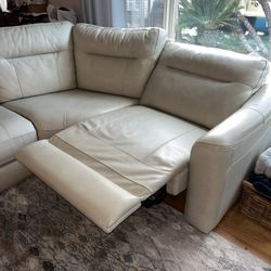 Jerome’s Premium Leather Cream Recliner Sectional