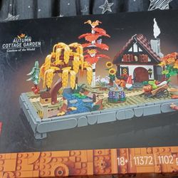 Autumn Cottage Garden ( gardens of the world) Lego Set