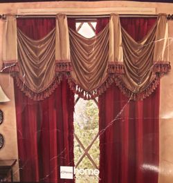 Elegant curtain and two balances