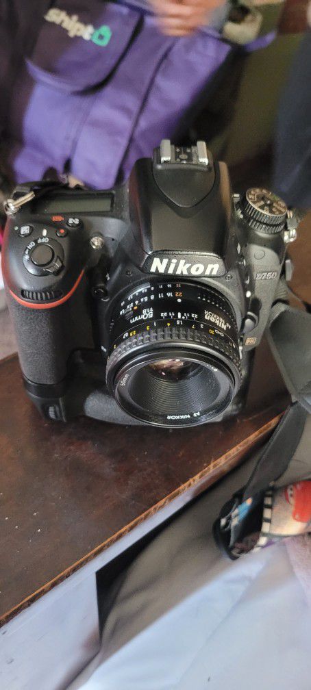 Nikon D750 camera And Lenses Bundle