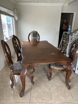 Comedor/ Dining Table