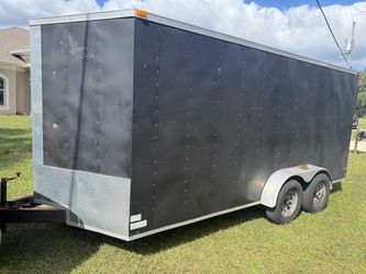 2016 enclosed trialer 7x16
