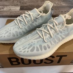 Adidas Yeezy 350 V2 Mono Ice NWT Size 14 Fashion Sneakers