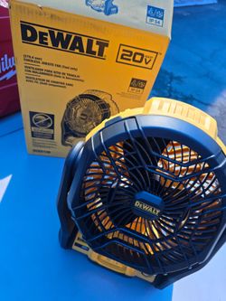 DEWALT
20V MAX Jobsite Fan (Tool Only)