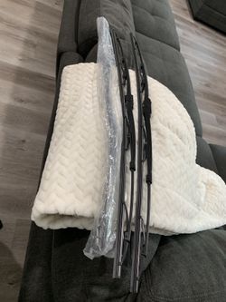 32” premium wiper blades with replacement rubber (2)