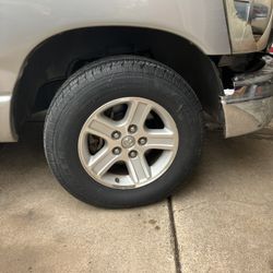 18inch Wheels x4 2 Newish Tires And 2rotted Rims Are Nice Tho