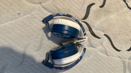 Brand new blue camo head phones