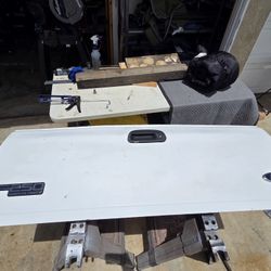 1(contact info removed) Ford F-250 Tailgate 