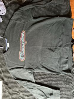 Classic Champion crewneck sweatshirt in great pre-owned condition