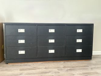 Dresser