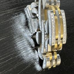 Macys Two Tone Gold Branded G Men’s Chain Brand New  Condition  With  Proper Diamonds Excellent Gift For A Holliday Season