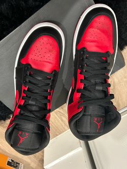 Jordan 1 Mid Red