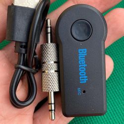Bluetooth Car Aux Audio Stereo Music Adapter Receiver Transmitter 3.5mm 
