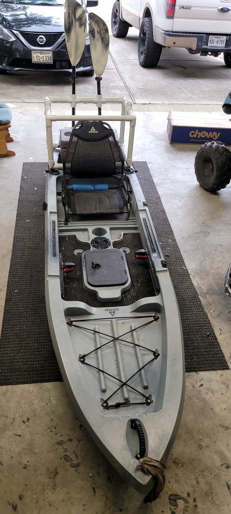 Ascend 12t Kayak
