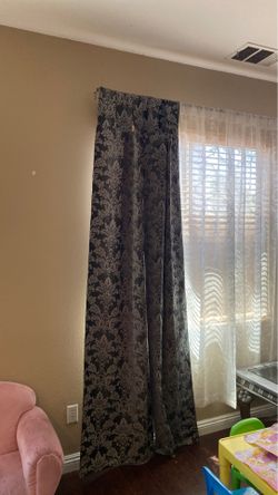 6 Grey curtain panels.