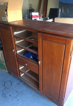 Dresser