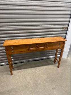 Mantle Table