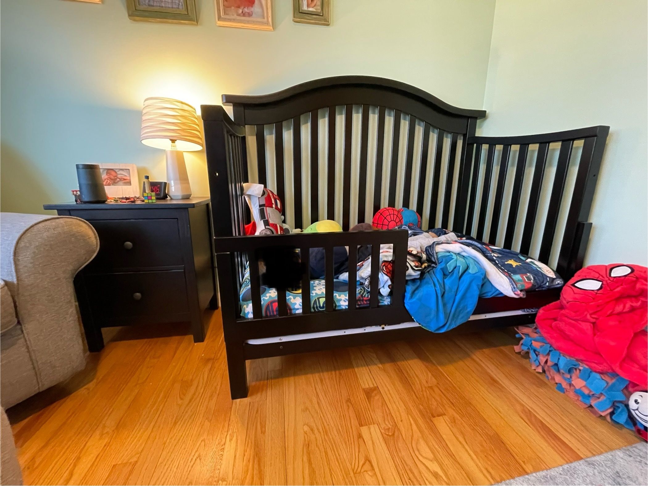 Baby Appleseed Stratford Crib with Toddler Bed Conversion