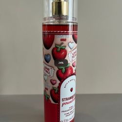 Bath and body Works IN THE strawberry fine fragrance Mist 8oz/236ml New