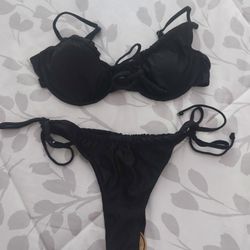 New Bathing Suit Size M. See Photos . Cash Pickup Only 