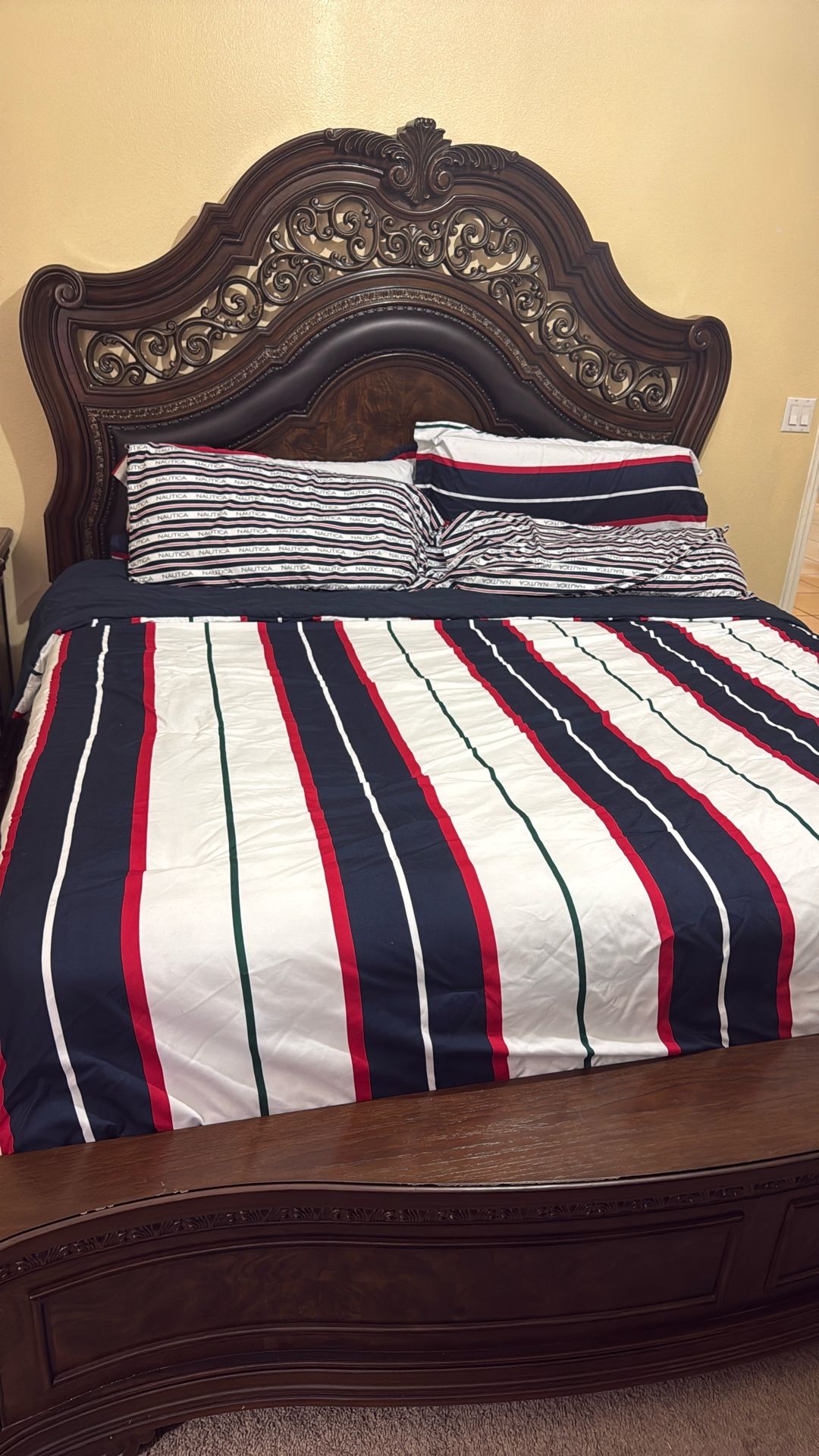 Almost Brand New Bedroom Set