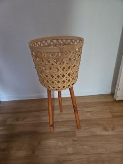 Woven basket planter