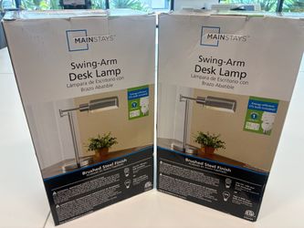 2 Mainstays desk lamps