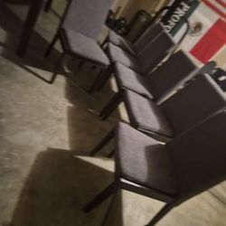 6 Chairs 