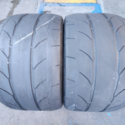 2 USED TIRES NITTO 305/35/20