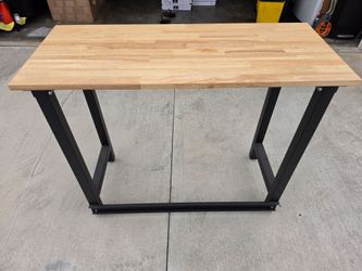 Hyper Tough 48  L x 37  H x 20 W Workbench like NEW $75 like NEW