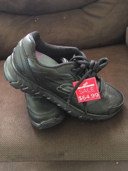 Zapatos skechers antiderrapantes nuevos size 5 for Sale Fontana, CA - OfferUp
