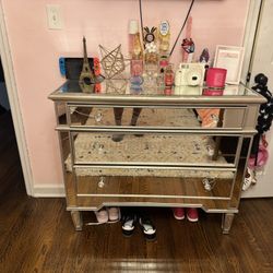 Mirrored Dresser – Cracked Panels – $90 