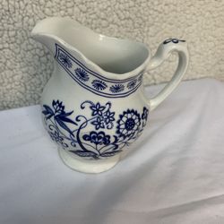 Vintage J & G Meakin England Blue Nordic Onion Design Creamer Classic White