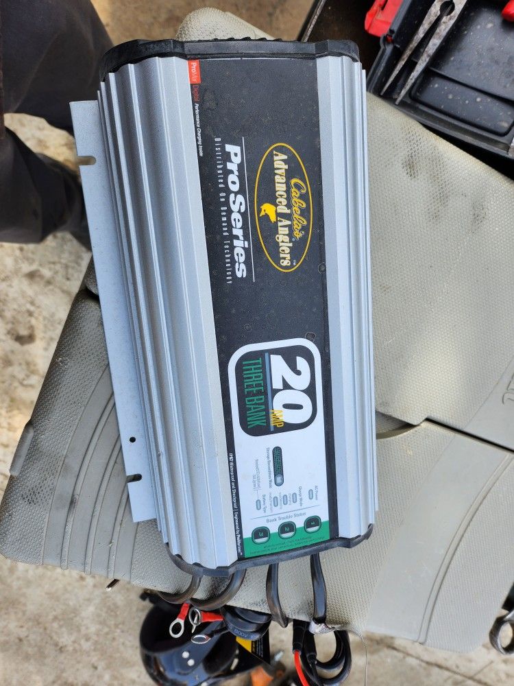 Cabelas Advanced Anglers 3 Bank Charger