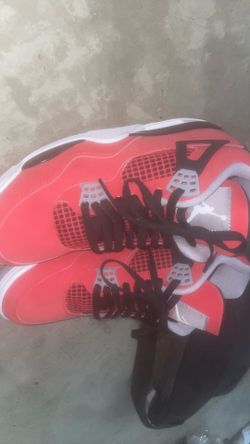 Air Jordan 4 Retro Toro Bravo - Brand New (No Box) 10/12