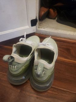 Nike Air Max 270 Sneakers