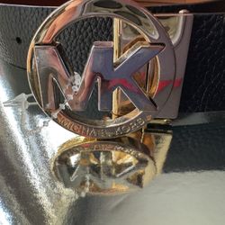 $25 Reversible Michael Kors belt With “MK" logo buckle
