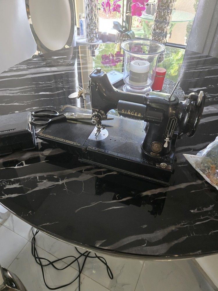 Singer sewing machine