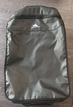 High Sierra Duffel bag with 2 wheels