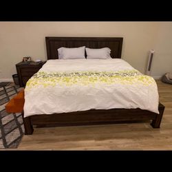 Living Spaces King Bedroom Set